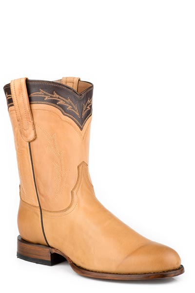 The Men’s Stetson Ben Leather Boots Handcrafted Round Toe Tan feature tan leather, a low wooden heel, brown trim, decorative stitching, and side pull straps—American-made craftsmanship by Stetson Boots.