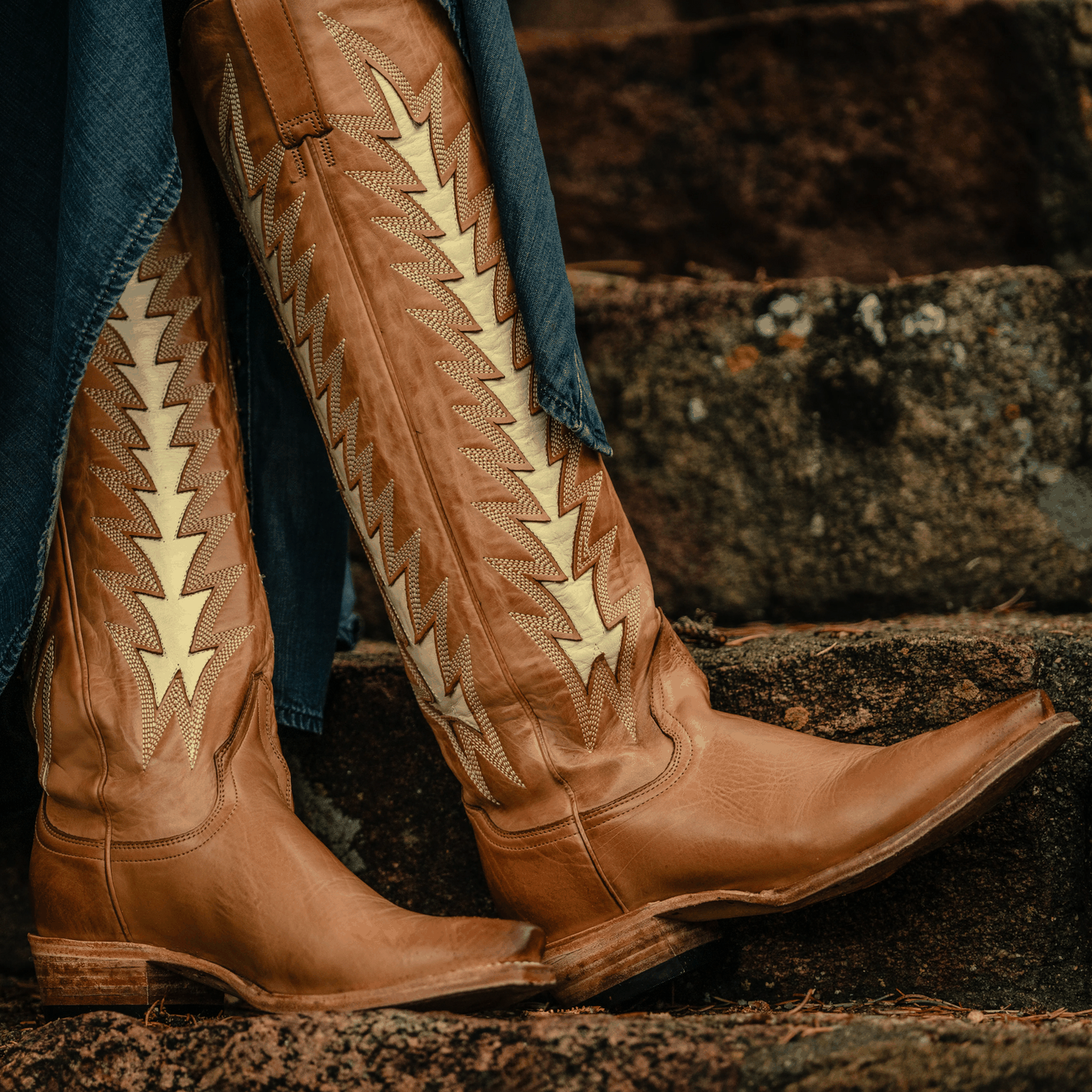 Women's Stetson Johnnie handcrafted gold leather cowboy boots with vintage flame design