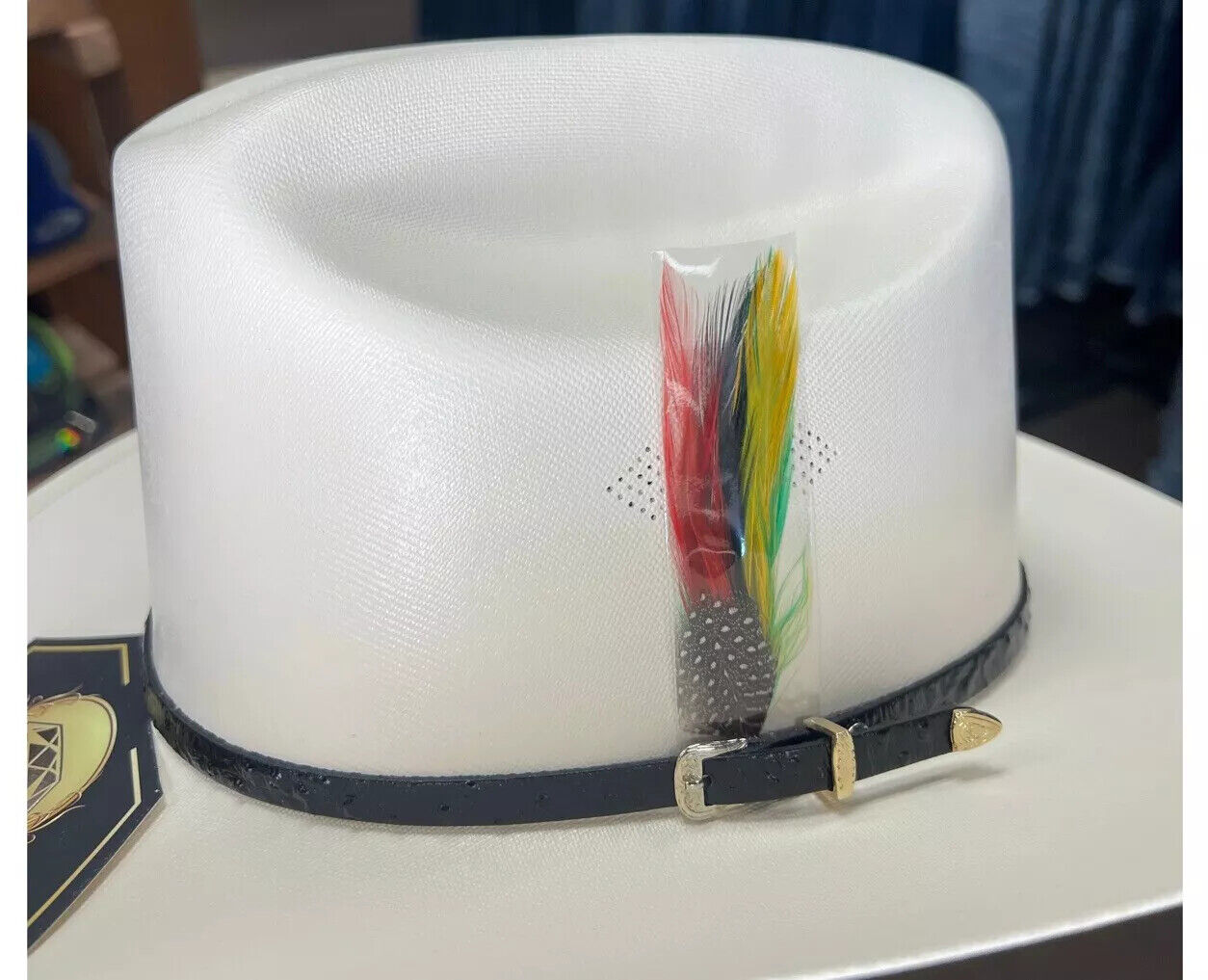 Sombrero vaquero de paja White Diamond 100x con ala estilo Sinaloa de plumas de 8,9 cm