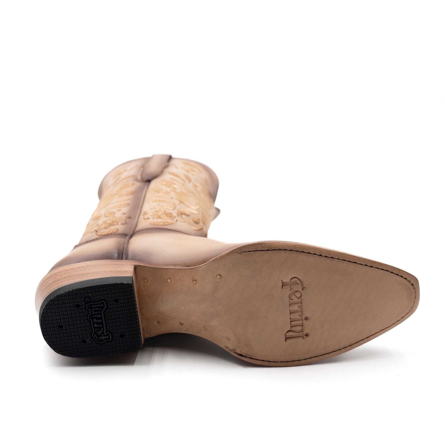 Botas Ferrini Grace de piel para mujer, hechas a mano, con punta recortada, color natural