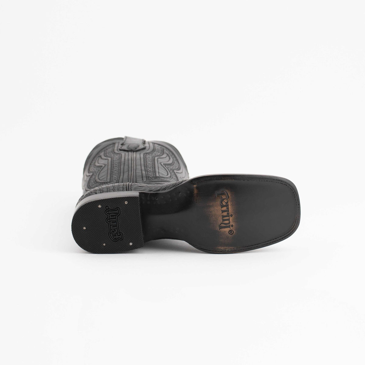 Men's Ferrini Dakota boot showing a black leather outsole, block heel and embossed gray hornback shaft