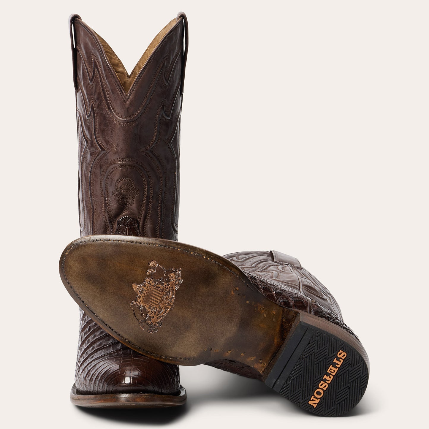 Stetson Holliday Caiman Boots für Herren, handgefertigt, runde Zehenpartie, Tabak