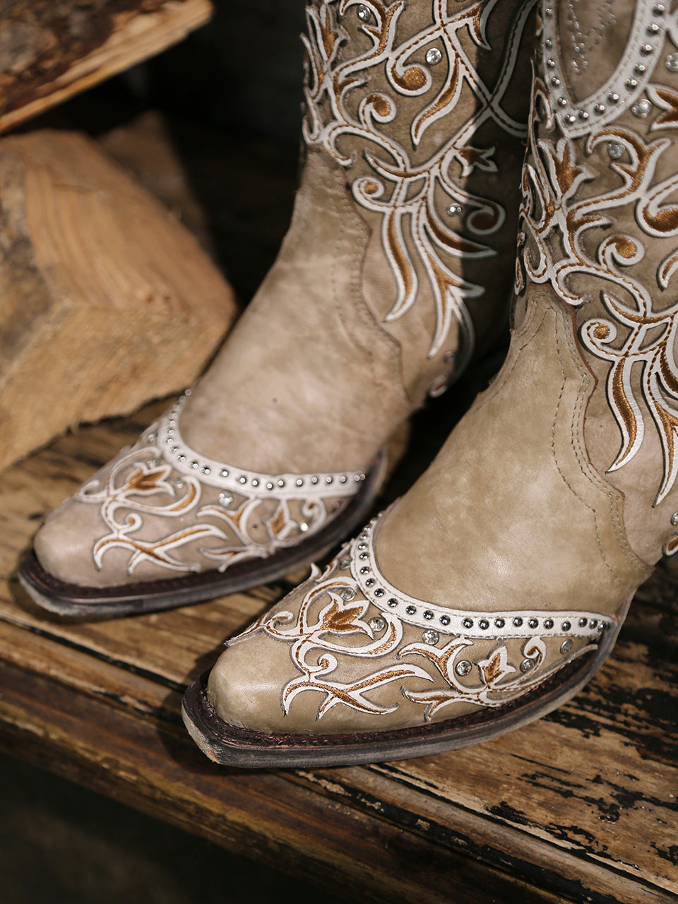 Women's Corral White Genuine Leather Boots with Overlay & Embroidery & Studs & Crystals