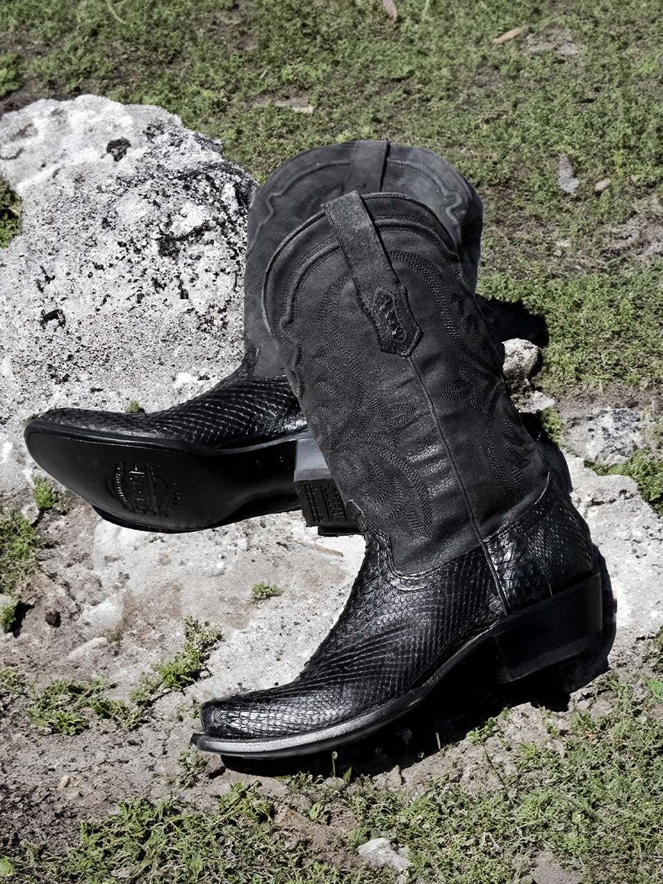 Men's Corral Black Genuine Python Boots with Embroidery