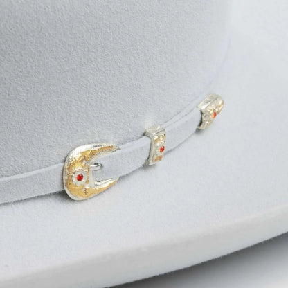 6x Larry Mahan real fur felt cowboy hat in platinum with matching hatband and ruby buckle set