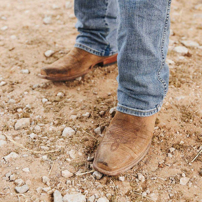 Western cowboy boots in tan rough-out leather with stitched cutter toes and embroidered shaft detailing, El Capitan Nashville Broadway
