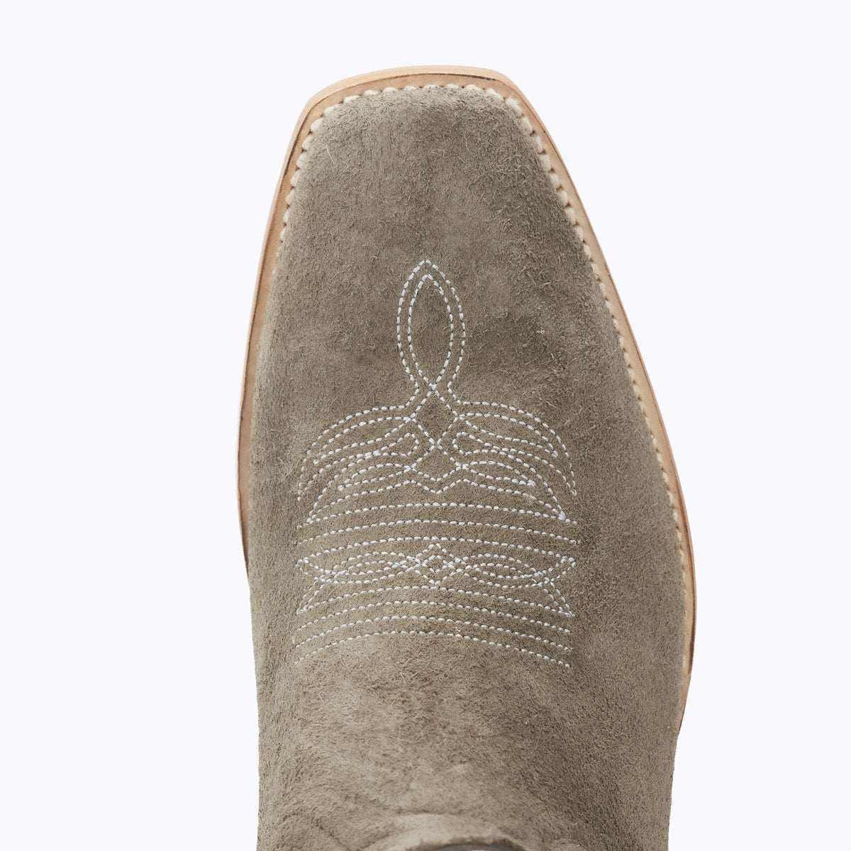 El Capitan Nashville - Elkins boot in grey roughout suede with a broad cutter toe and decorative white stitching