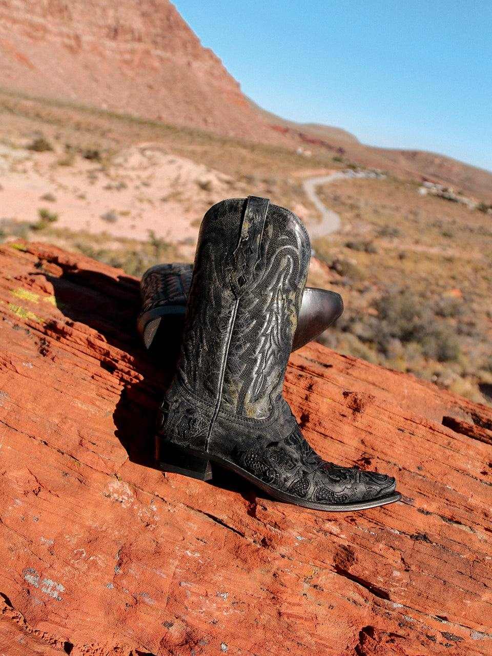 Men's Corral Black genuine American alligator boots with detailed embroidery, inlay, snip toe, and 12.5-inch shaft